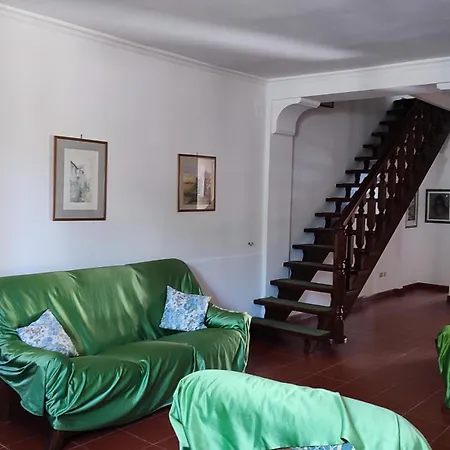 Дом отдыха With Garden -